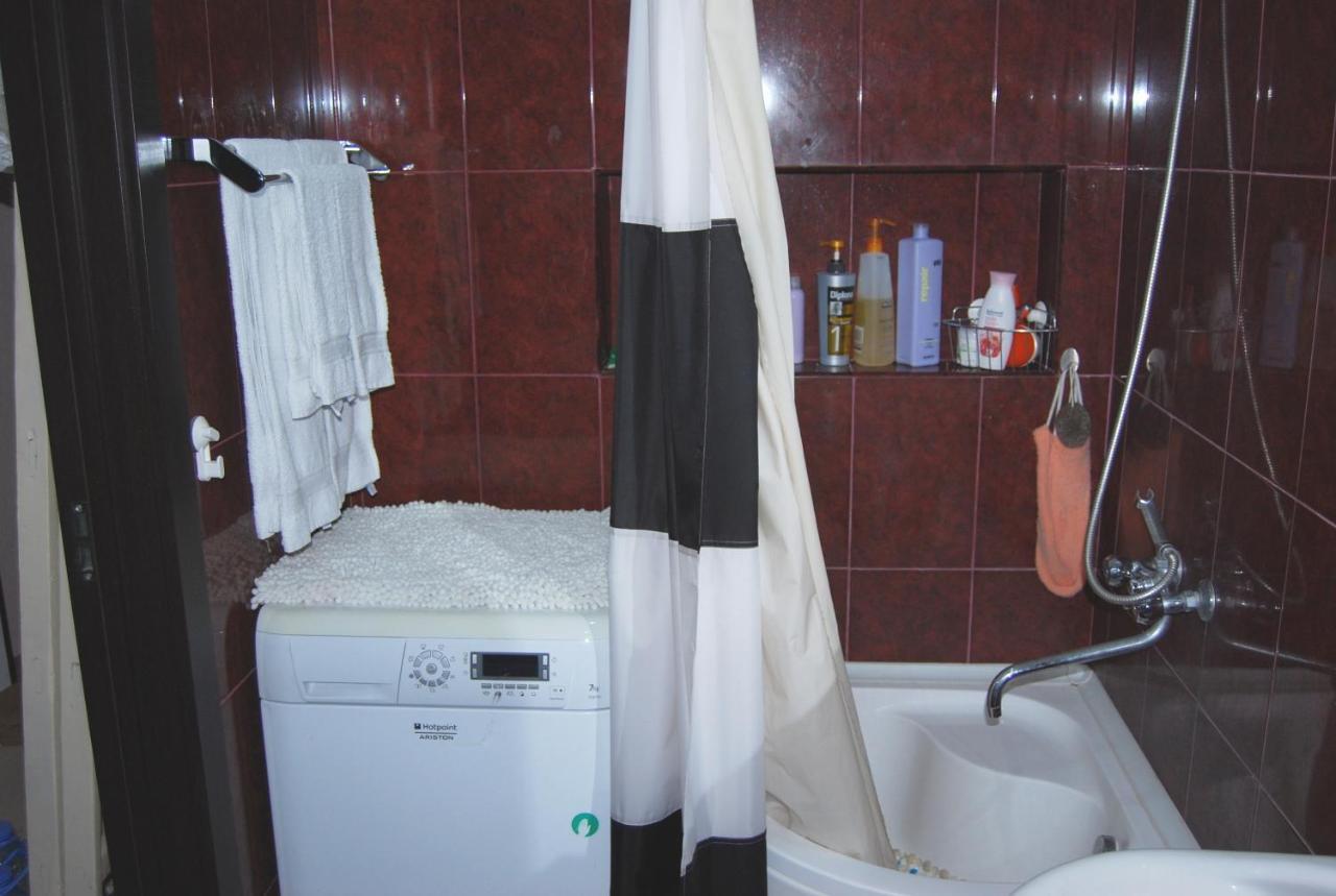 Center Apartment Tbilisi Luaran gambar